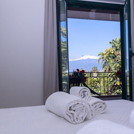 Villa Iris Giardini Naxos Exterior foto