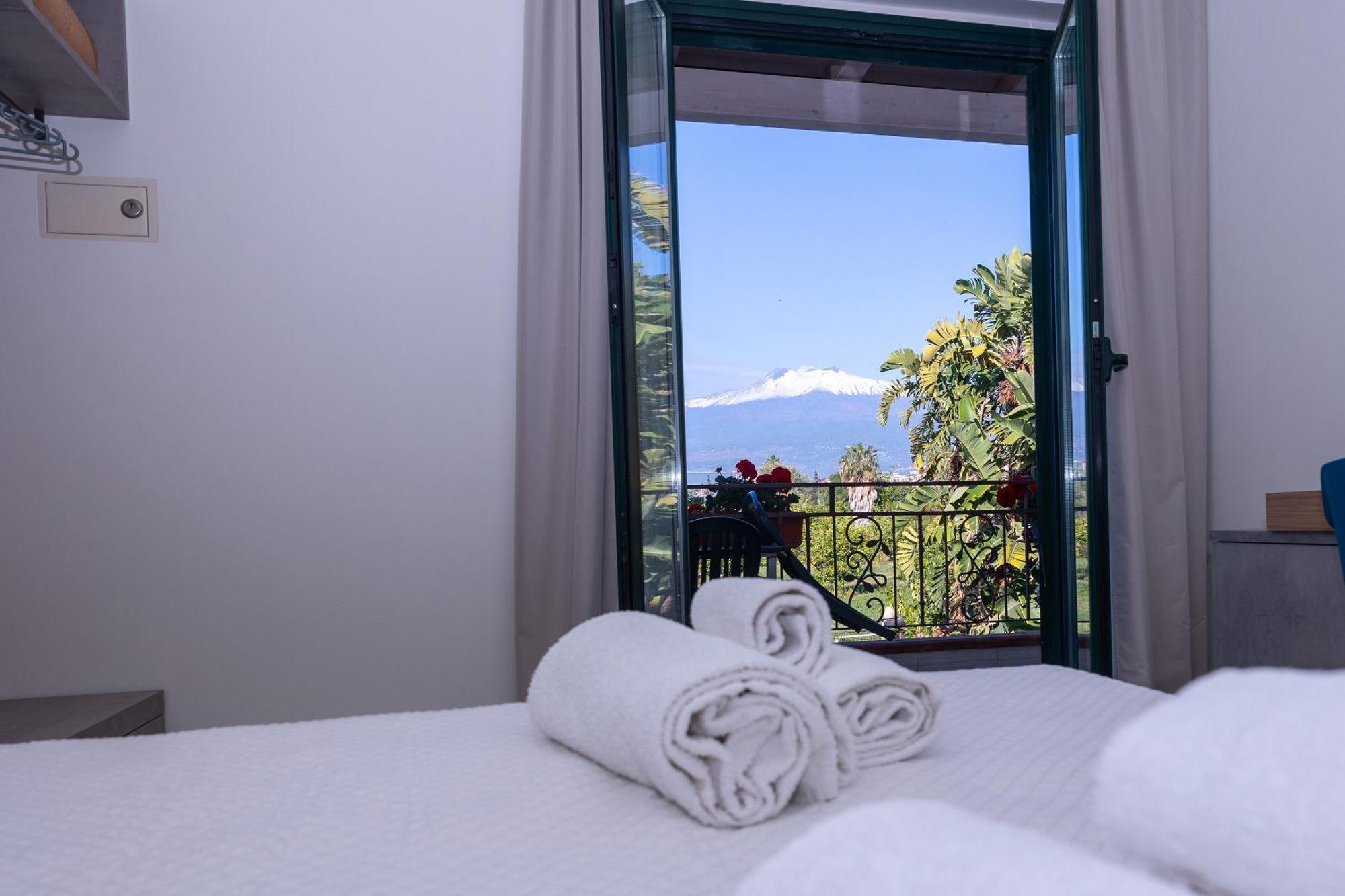 Villa Iris Giardini Naxos Exterior foto